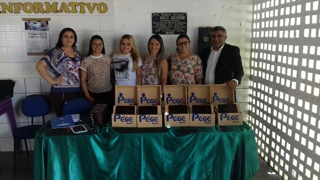 Entrega de Diários Escolares Digitais ON&OFF para o município de Pimenteiras